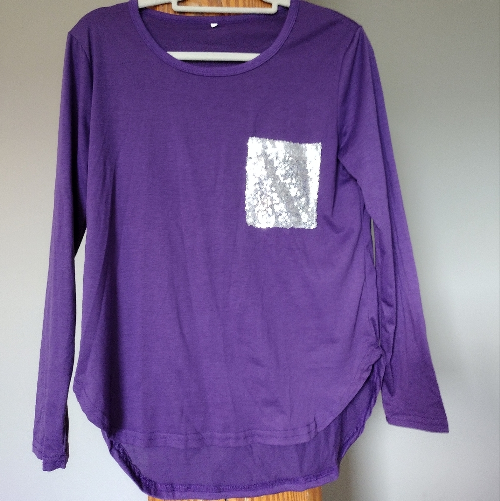 Size L shirt